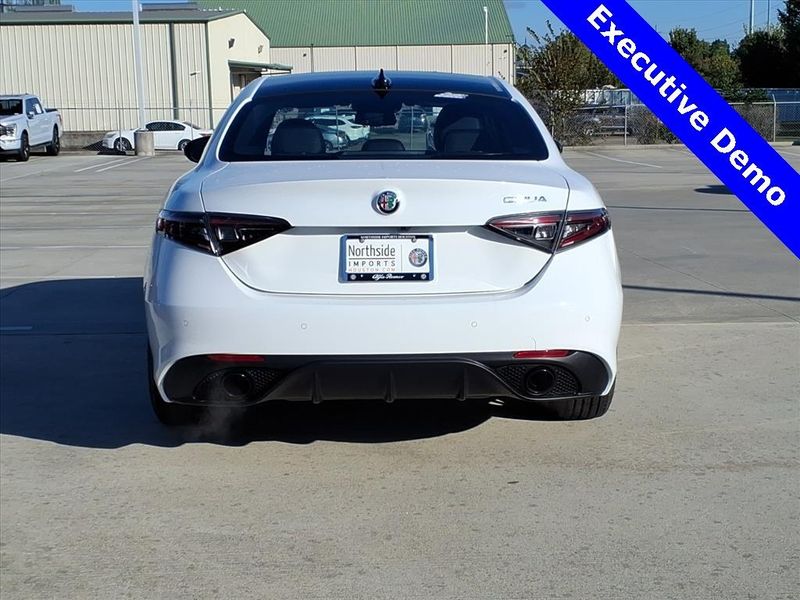 New 2025 Alfa Romeo Giulia RwdImage 7