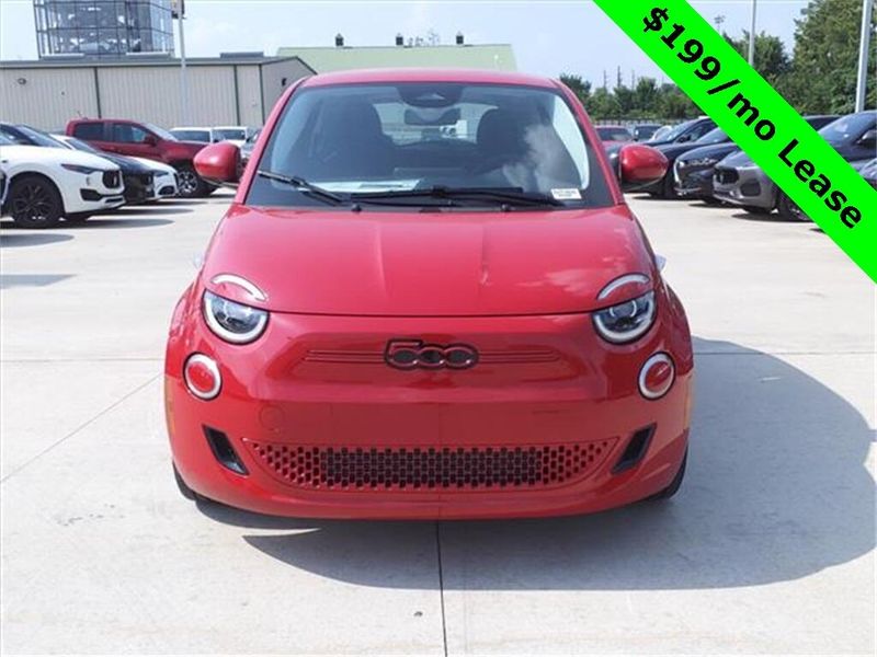 2024 Fiat 500e Inspi(red)Image 4