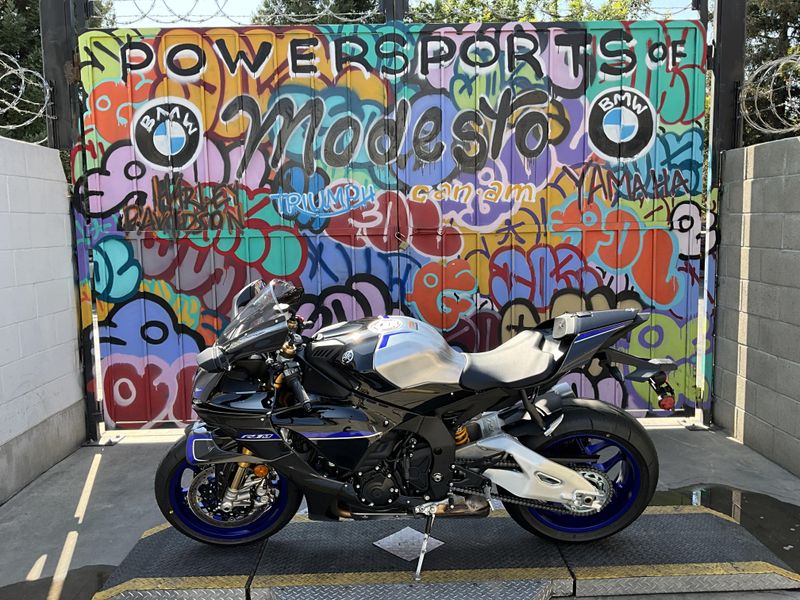 New 2026 Yamaha YZF-R1M Image 8