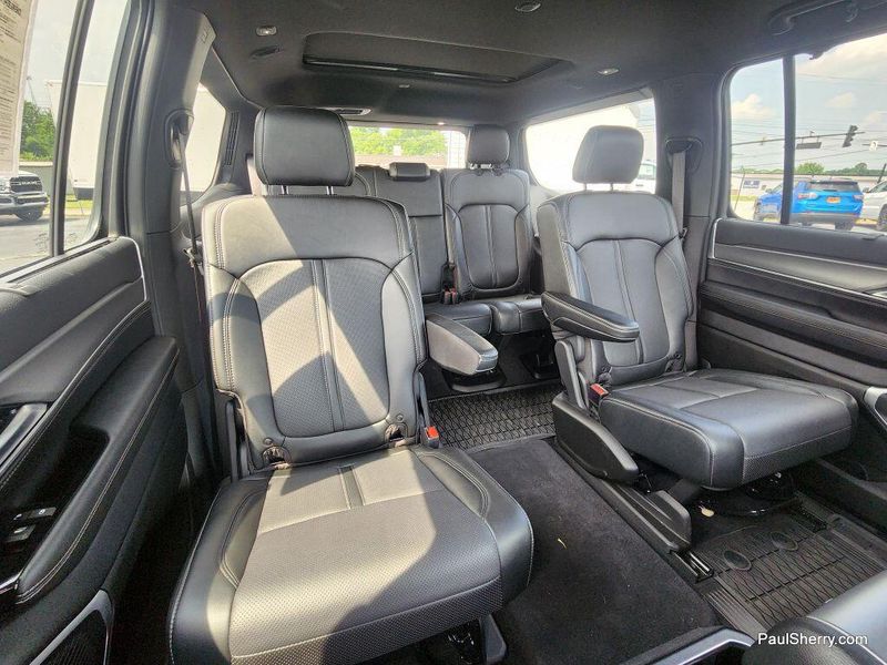 2024 Jeep Wagoneer Series II CarbideImage 40