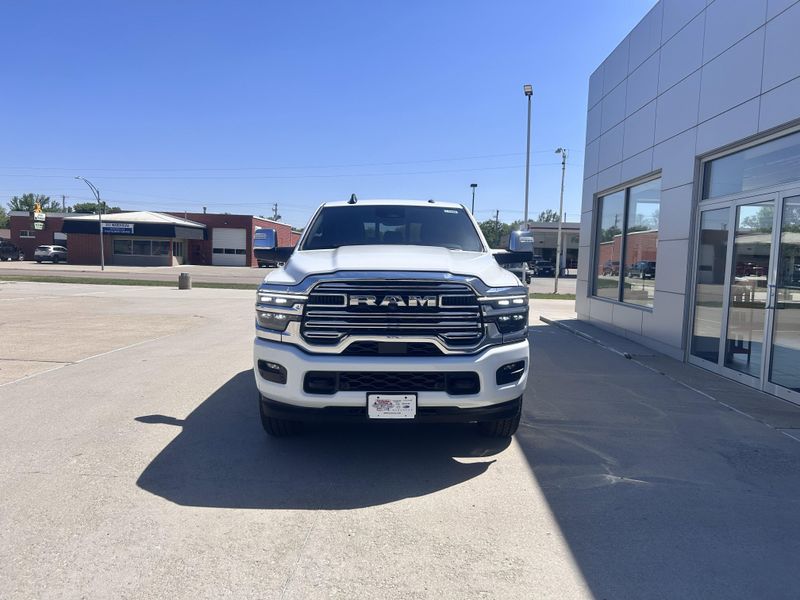 2025 RAM 2500 LaramieImage 3