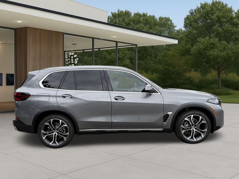New 2026 BMW X5 xDrive40iImage 7