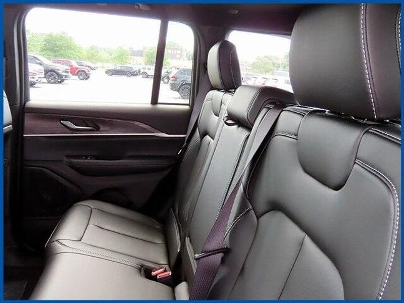 New 2025 Jeep Grand Cherokee LimitedImage 10