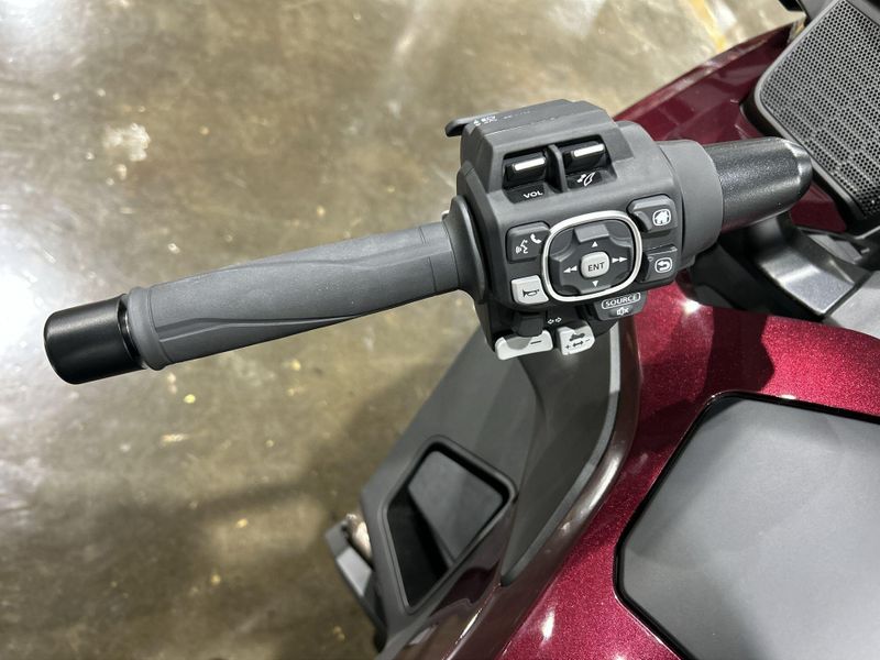 2025 Honda GOLDWING TOUR AIR BAG DCT  in a BORDEAUX RED METALLIC exterior color. Del Amo Motorsports of Redondo Beach (424) 390-7811 delamomotorsports.com 