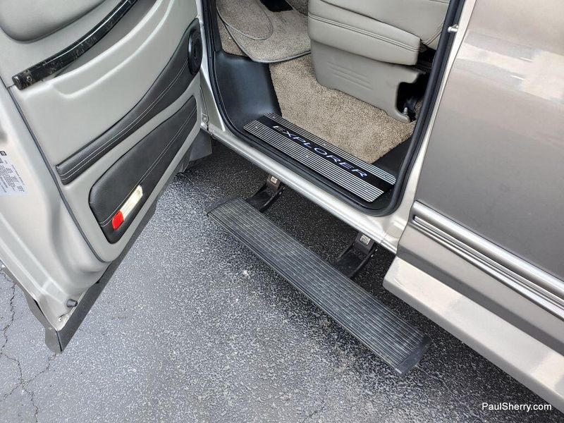 2022 Chevrolet Express Cargo Image 31