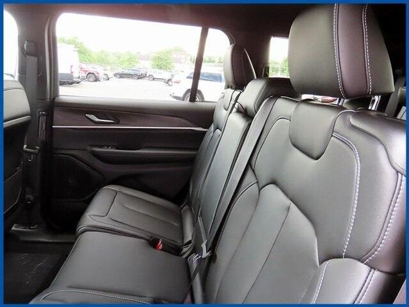 New 2025 Jeep Grand Cherokee LimitedImage 10