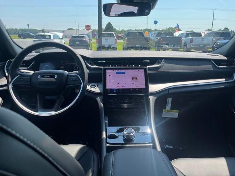 2025 Jeep Grand Cherokee Limited 4x4