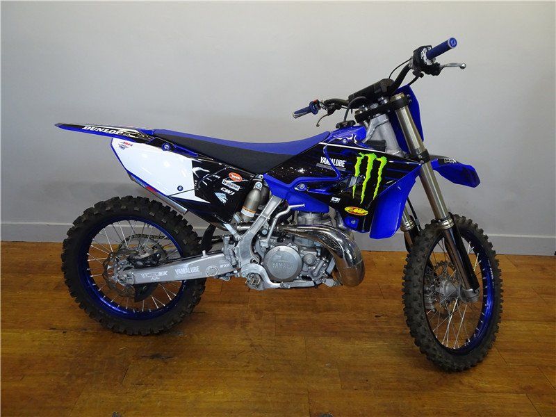 2021 Yamaha YZ 250 in a Blue exterior color. New England Powersports 978 338-8990 pixelmotiondemo.com 