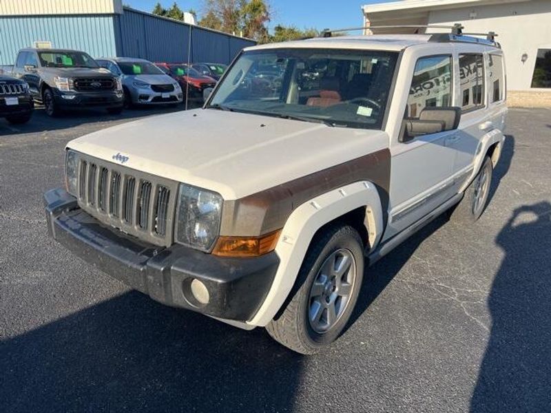 2006 Jeep Commander LimitedImage 2