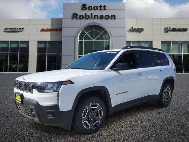 New 2026 Jeep Cherokee Laredo 4x4