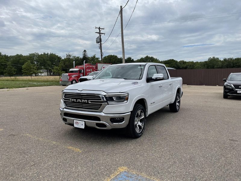 2022 RAM 1500 Laramie Crew Cab 4x4 5