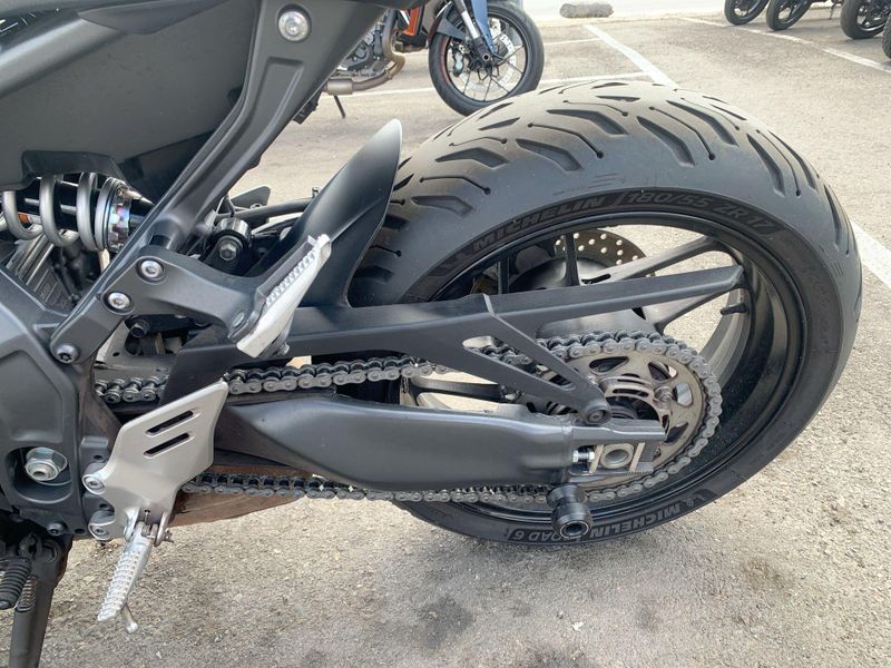 2022 Yamaha MT-09 Image 11