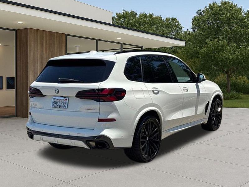 Used 2024 BMW X5 xDrive40iImage 8