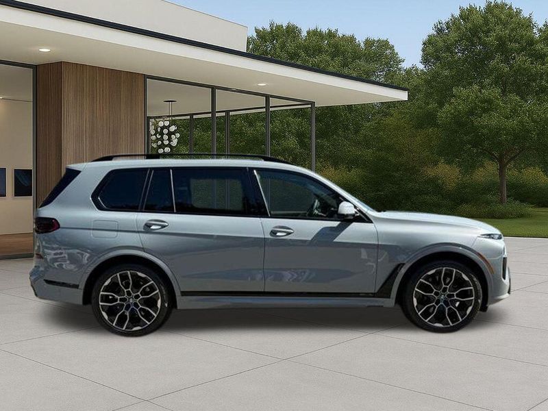 New 2026 BMW X7 xDrive40iImage 7