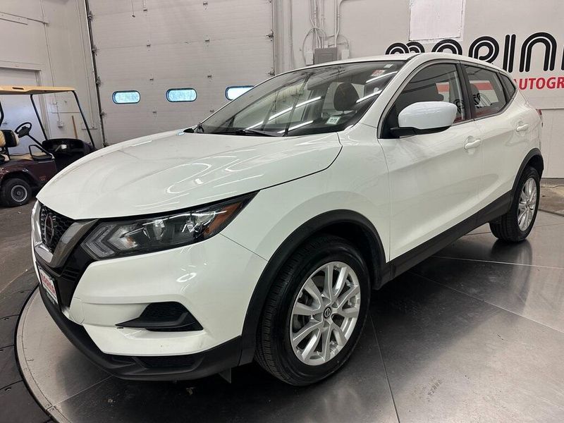 2022 Nissan Rogue Sport S photo 4