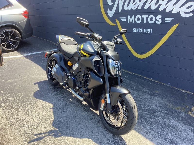 New 2026 Ducati Diavel V4 