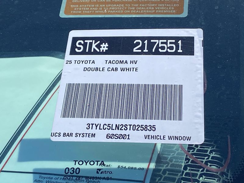 2025 Toyota Tacoma TRD Off Road HybridImage 20