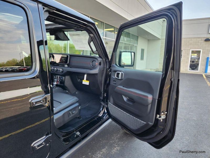 New 2026 Jeep Wrangler 4-door Rubicon X