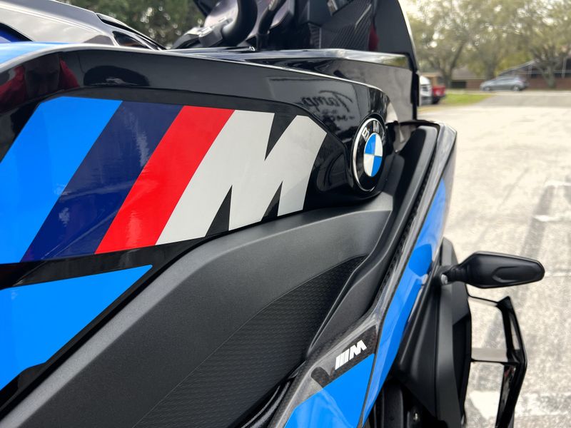 2024 BMW M 1000 XR