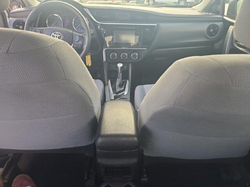 Used 2017 Toyota Corolla LImage 15