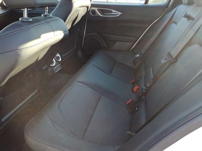 New 2025 Alfa Romeo Giulia RwdImage 12