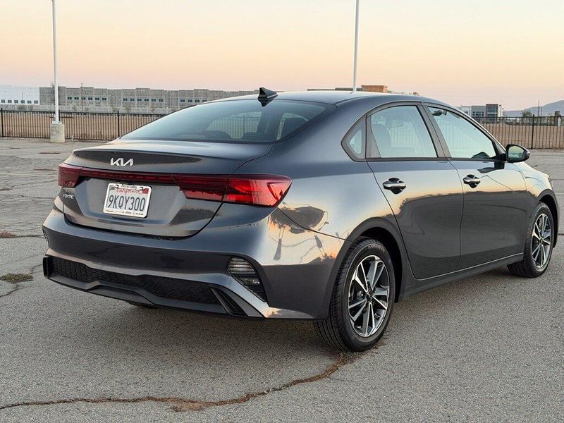 Used 2024 Kia Forte LXSImage 7