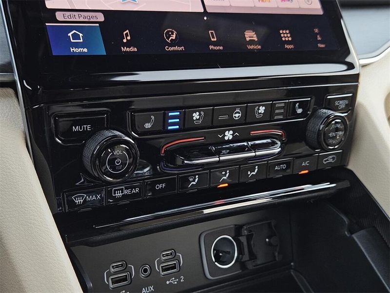 2025 Jeep Grand Cherokee L Limited 4x4Image 18