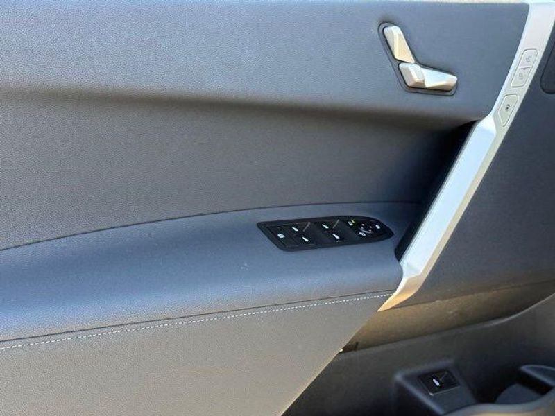 Used 2026 BMW iX xDrive45Image 18