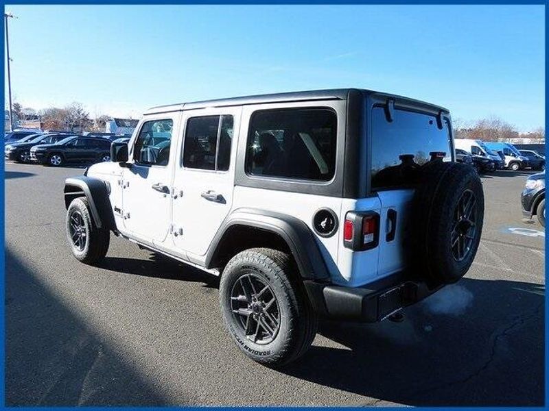 2025 Jeep Wrangler Sport SImage 5