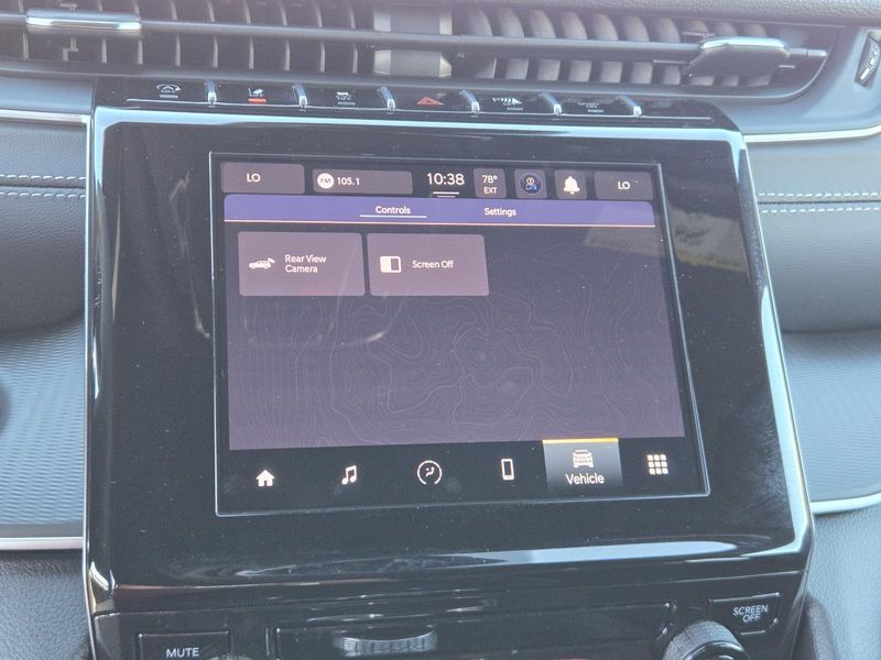 Used 2025 Jeep Grand Cherokee Laredo X 4x2