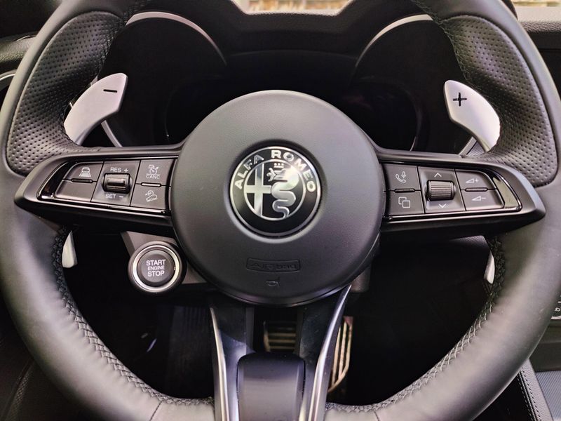 New 2025 Alfa Romeo Stelvio AwdImage 17