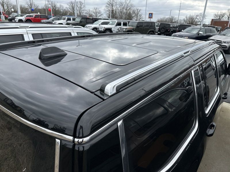 2024 Grand Wagoneer Series III 4X4 in a Diamond Black Crystal Pearl Coat exterior color. Gupton Motors Inc 615-384-2886 guptonmotors.com 