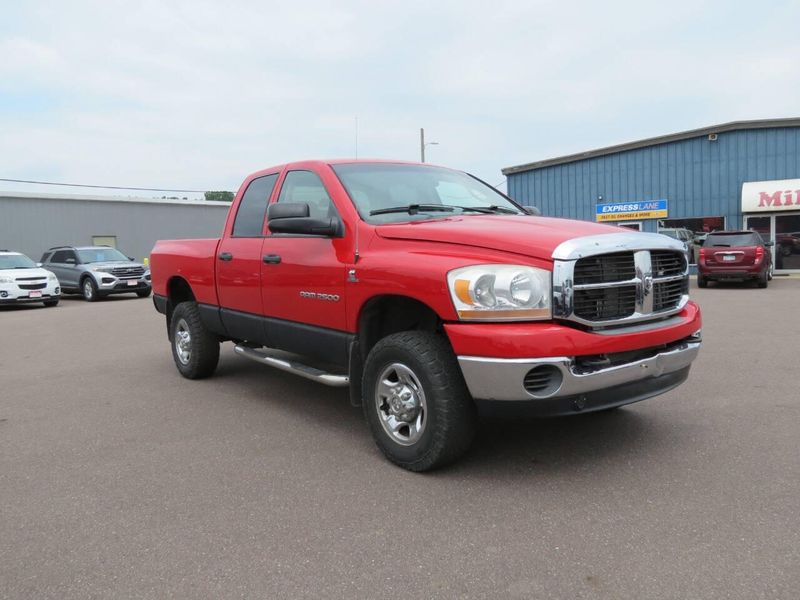 2006 Dodge Ram 2500 SLT 4x4 4dr Quad Cab 6.3 ft. SB PickupImage 8
