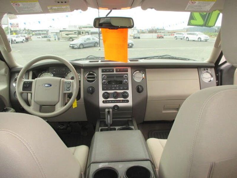 Used 2012 Ford Expedition EL Image 28