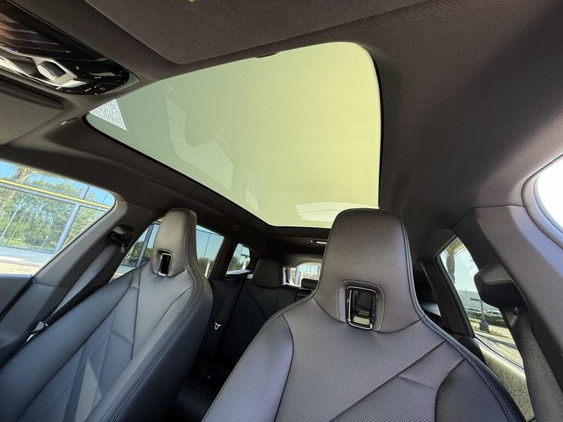 2025 BMW iX xDrive50Image 23