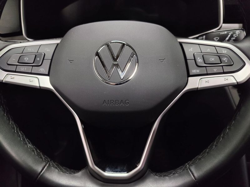 Used 2025 Volkswagen Taos SE Black Edition w/SunroofImage 26