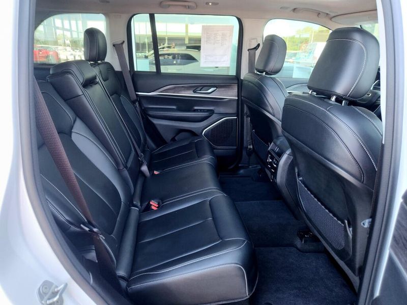 Used 2022 Jeep Grand Cherokee Limited