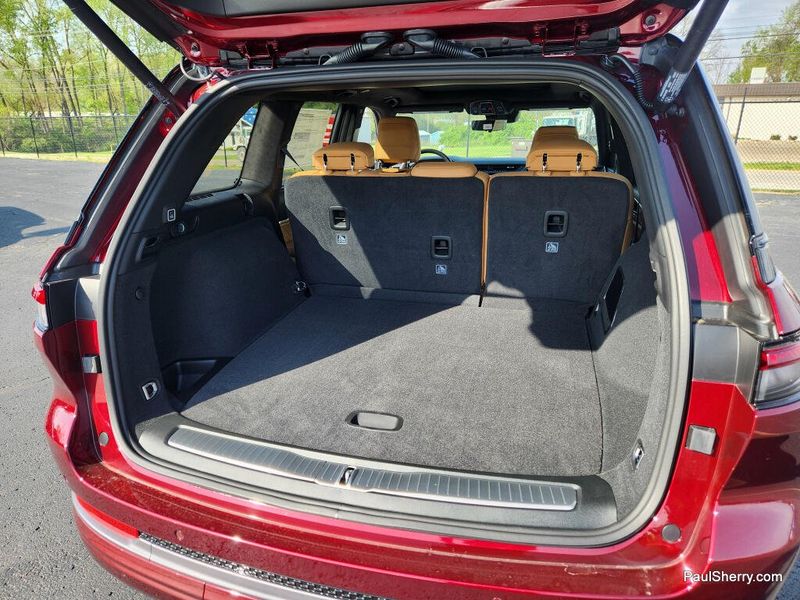 New 2026 Jeep Grand Cherokee Summit 4x4