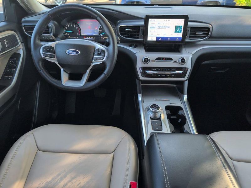 2023 Ford Explorer XLTImage 34