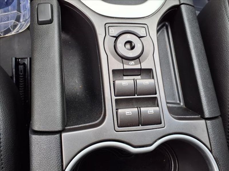 2009 Pontiac G8 GXPImage 20