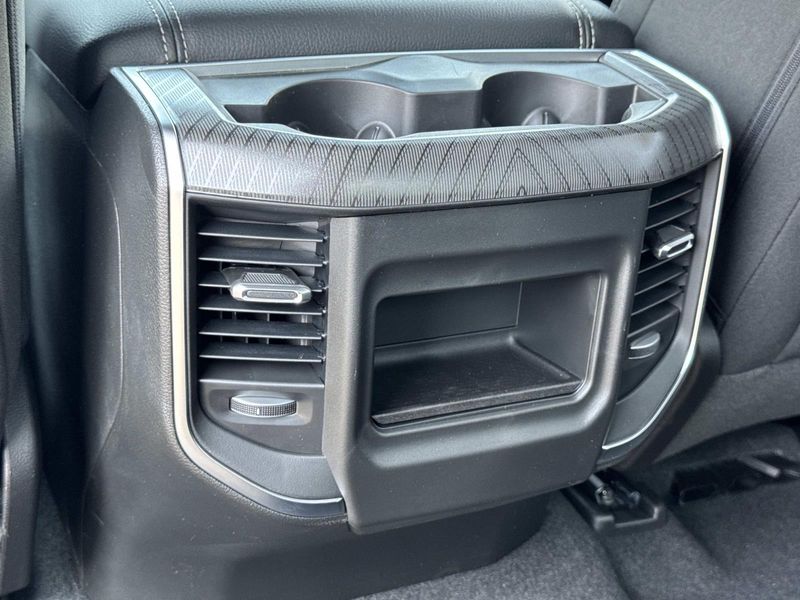 New 2026 RAM 1500 Big Horn Crew Cab 4x2 5'7' Box