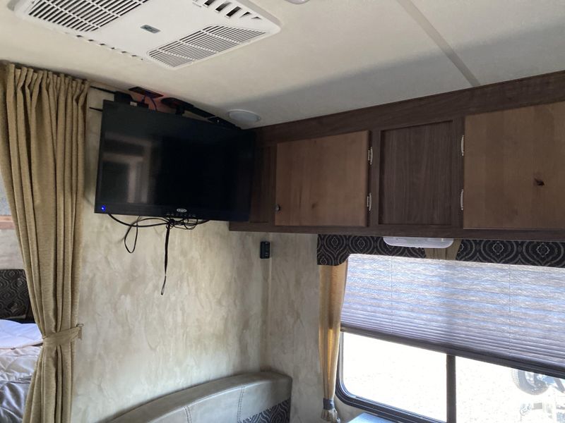 Used 2019 NASH M-24 Image 11