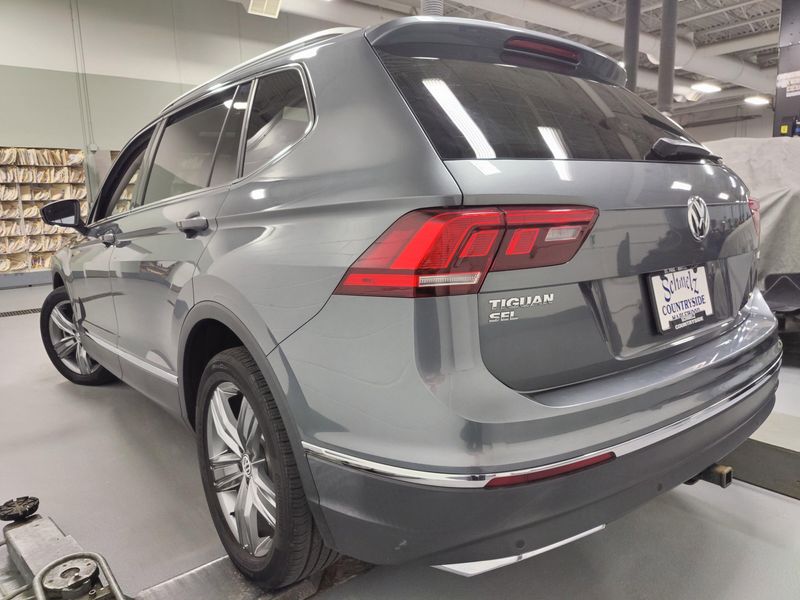 2019 Volkswagen Tiguan SEL Premium AWD w/Sunroof/NavImage 12