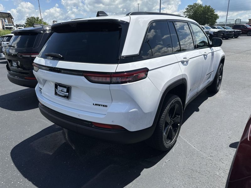 2025 Jeep Grand Cherokee Limited 4x4Image 7