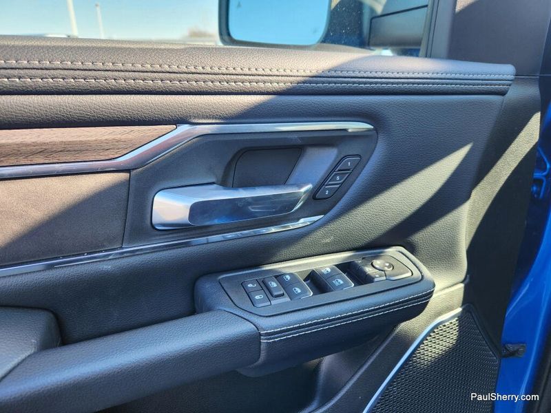 New 2026 RAM 1500 Laramie Crew Cab 4x4 5'7' Box