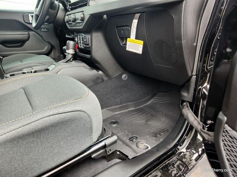 2025 Jeep Wrangler 2-door SportImage 24