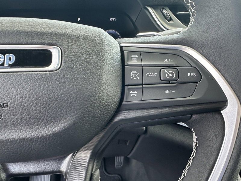 2024 Jeep Grand Cherokee L Altitude XImage 21