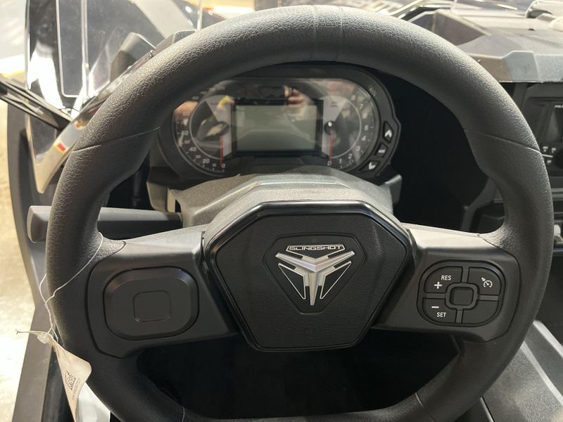 New 2024 Polaris SLINGSHOT S W/ TECHNOLOGY PACKAGE 1 Image 12