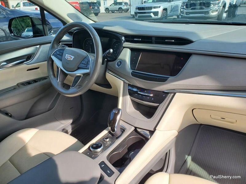 Used 2021 Cadillac XT5 Premium Luxury AWD