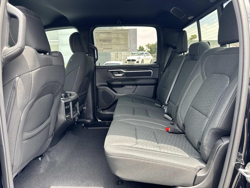 New 2026 RAM 1500 Big Horn Crew Cab 4x2 5'7' Box